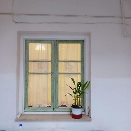 Στην Αυλή Της Ράχης Apartment Каламата Екстериор снимка