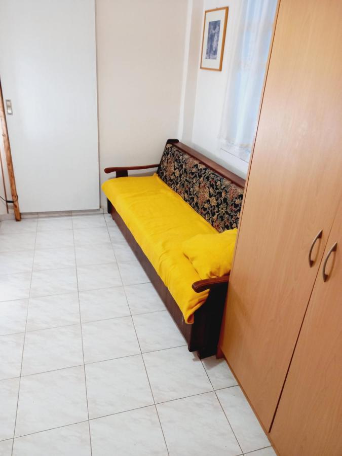Στην Αυλή Της Ράχης Apartment Каламата Екстериор снимка