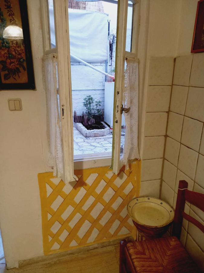 Στην Αυλή Της Ράχης Apartment Каламата Екстериор снимка