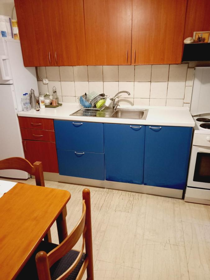 Στην Αυλή Της Ράχης Apartment Каламата Екстериор снимка
