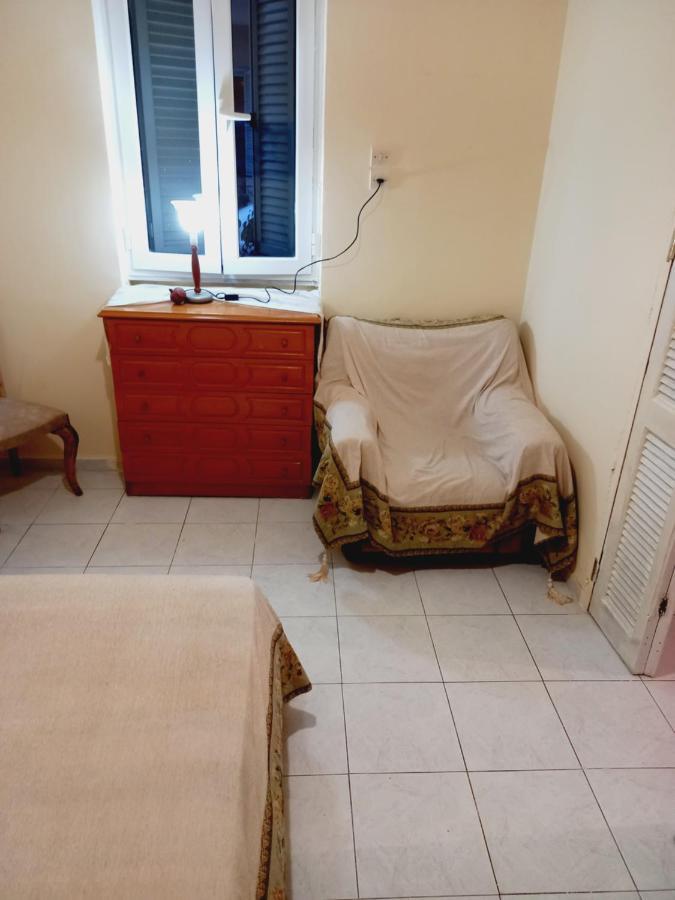 Στην Αυλή Της Ράχης Apartment Каламата Екстериор снимка