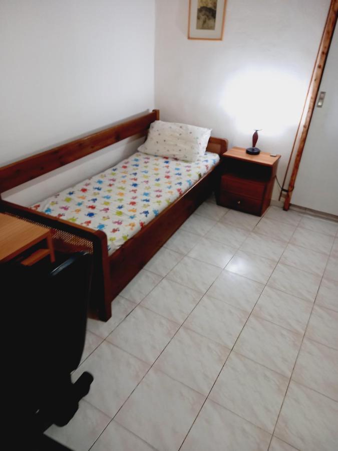 Στην Αυλή Της Ράχης Apartment Каламата Екстериор снимка