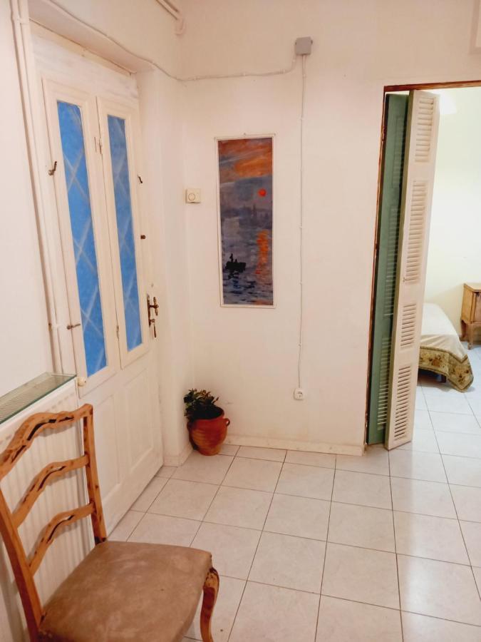 Στην Αυλή Της Ράχης Apartment Каламата Екстериор снимка